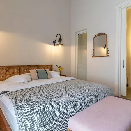 Mediha Hanim Konagi Alacati Çeşme