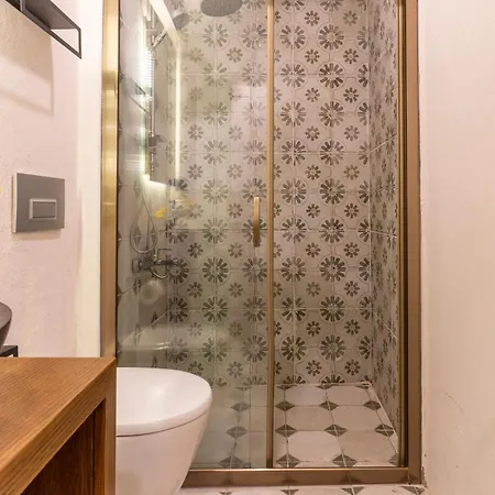 Mediha Hanim Konagi Alacati * Çeşme