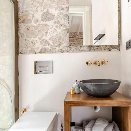 Mediha Hanim Konagi Alacati * Cesme