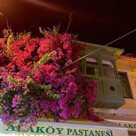 Mediha Hanim Konagi Alacati Cesme
