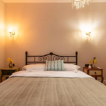 Mediha Hanim Konagi Alacati * Çeşme